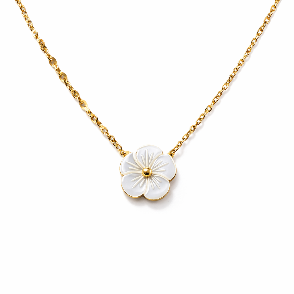 Pure Daisy Necklace