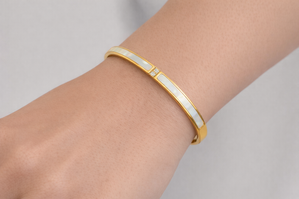 Pearl Essence Bangle